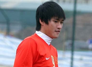 Cong Vinh lo My Dinh vang bong khan gia hinh anh