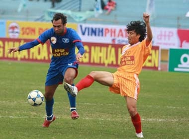 Hoa Phat Ha Noi ra quan thang loi hinh anh