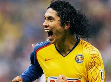 ‘Sao’ bong da bi ban trong mot vu cuop xe hinh anh