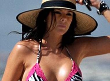 Ba xa Terry giai sau tren bien hinh anh