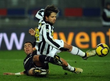 Livorno lat do ach ap buc Juve? hinh anh