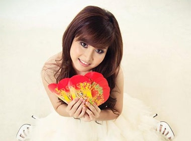 Ba xa Phan Thanh Binh tro lai san catwalk hinh anh