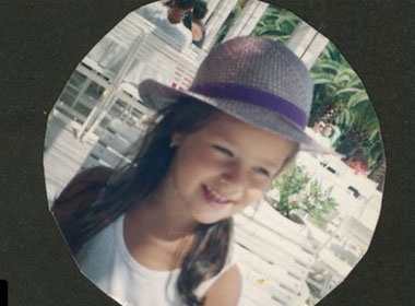 Ivanovic thoi be hinh anh