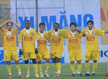 Hoa Phat HN, HA.Gia Lai thang loi ngay khai xuan hinh anh