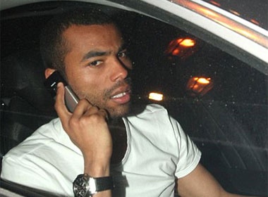 Cheryl Cole nhan tin doi li di chong hinh anh