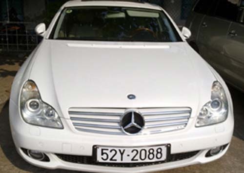 Thanh Binh tau Mercedes xin hinh anh