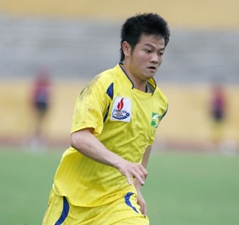Van Quyen gan bo voi SLNA bang hop dong 'khung' hinh anh