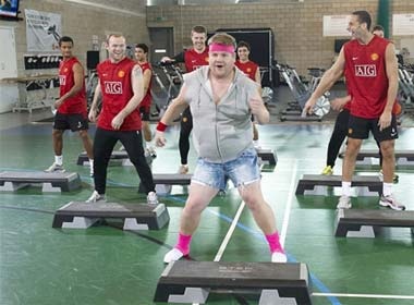 Cau thu MU giam stress bang vu dieu vui nhon hinh anh