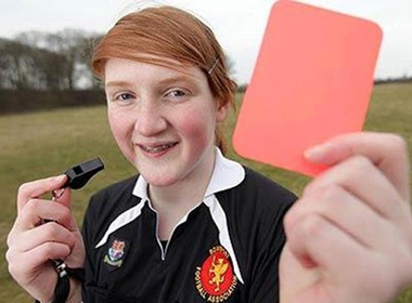 Nu trong tai tre nhat nuoc Anh moi chi 14 tuoi hinh anh