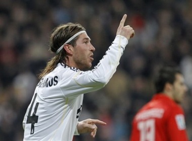 AC Milan quyet tam chieu mo Sergio Ramos hinh anh