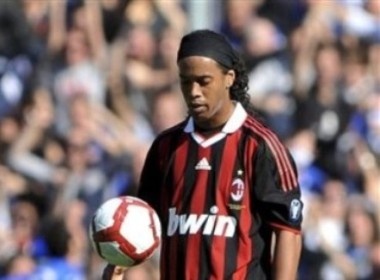 Palermo - AC Milan: Chim sau vao that vong! hinh anh