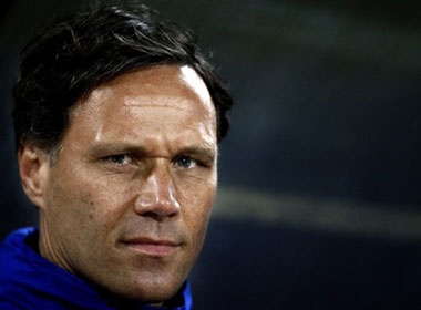 Marco Van Basten se dan dat Milan? hinh anh