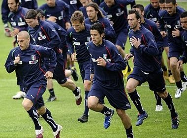 Cannavaro tuyen bo 've huu' sau World Cup hinh anh