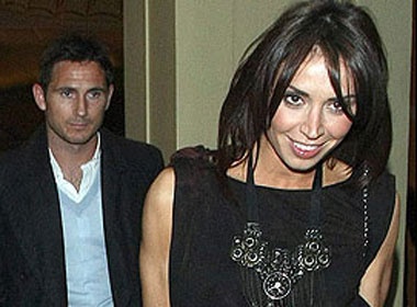 Frank Lampard hen ho cung nguoi dep hinh anh