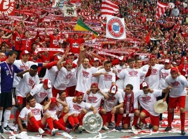 Bayern trong ngay vui dai thang o Bundesliga hinh anh