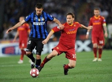 AS Roma - Cagliari: Hay doi day, Inter! hinh anh