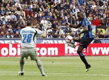 Inter thang sat nut truoc Chievo hinh anh