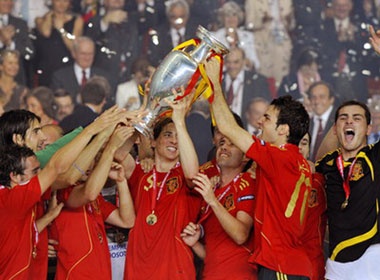 Tay Ban Nha trieu tap doi hinh: La Liga chiem da so hinh anh