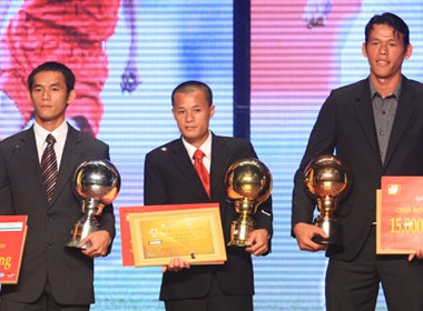 Thanh Luong rang ro dem trao giai 'Qua bong vang' hinh anh