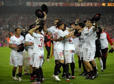 Dap do mong ‘ba vuong’ Atletico, Sevilla doat cup nha Vua hinh anh