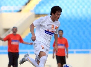 Cong Vinh quyet dinh sang Bo Dao Nha phau thuat hinh anh