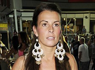 Coleen 'bo bom' chong vi Cheryl hinh anh