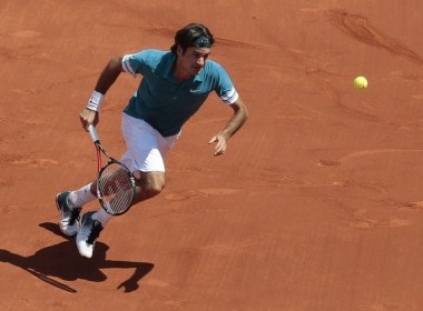 Kuznetsova bi phe truat, hat giong nam de tho hinh anh