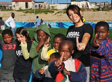 Vo tuyen thu Linerker than thien trong khu o chuot hinh anh