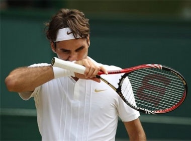 Roger Federer bi loai khoi Wimbledon hinh anh