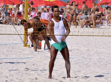 Hanh dong kho hieu cua Ro 'vau' hinh anh