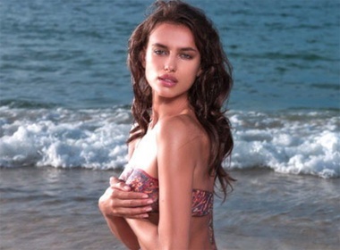 Bo cua CR9 sexy cung bodypainting hinh anh