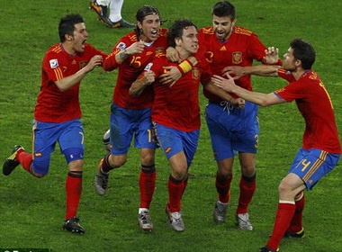 Loew mong TBN vo dich, Del Bosque e de Ha Lan hinh anh