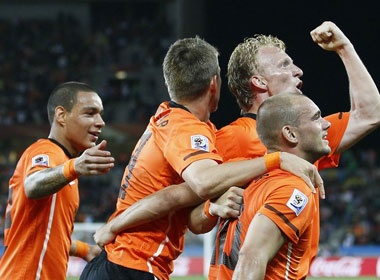 Manh ghep nao cho 'Con loc mau da cam'? hinh anh