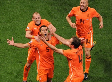 Trong mat toi, Ha Lan cung la nha vo dich hinh anh