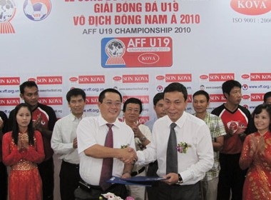 Son Kova tai tro giai bong da vo dic U19 Dong Nam A 2010 hinh anh