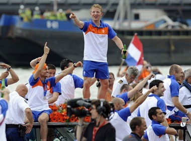 Xin dung trach moc Ha Lan, Johan Cruyff hinh anh