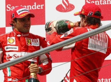 Ferrari doc dien tren dat Duc hinh anh