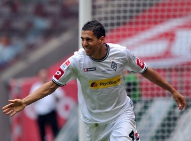 Liverpool 'tang qua' Monchengladbach hinh anh