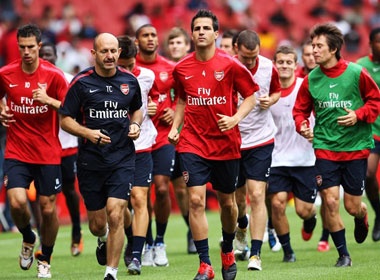 Legia Warsaw vs Arsenal: Them mot cu hich hinh anh