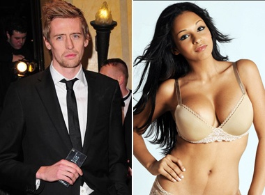 Peter Crouch dinh scandal voi gai goi tuoi teen hinh anh