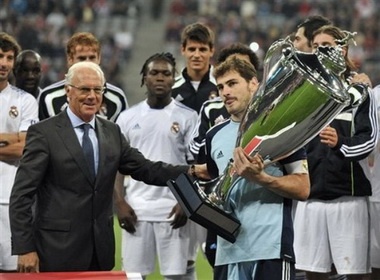 ‘Thanh Iker’ giup Real gianh cup Beckenbauer hinh anh