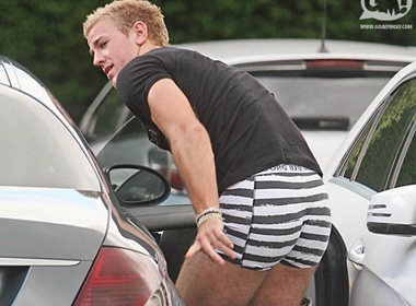 Thu thanh Man City hon nhien thay quan tren pho hinh anh