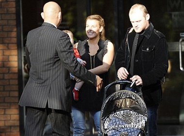 Rooney khong muon con trai theo nghiep bong da hinh anh