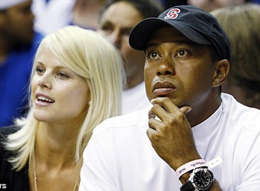 Vo chong Tiger Woods chinh thuc ly hon hinh anh