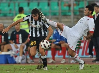 Ba dam gia guc nga tai San Nicola hinh anh