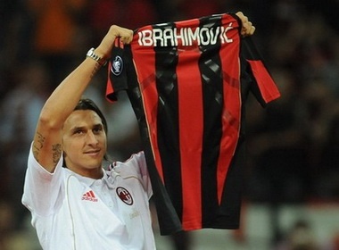 Ibra mang ao ‘khong so’ o Milan? hinh anh