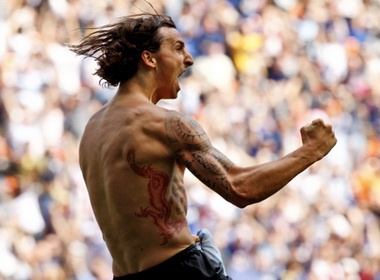 5 cu danh got ‘than sau’ cua Ibrahimovic hinh anh