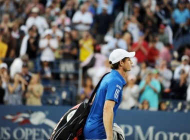 Andy Murray dung buoc hinh anh