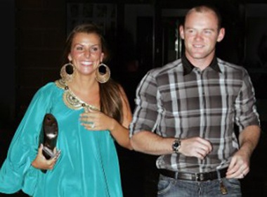 Rooney khoc xin vo tha thu hinh anh