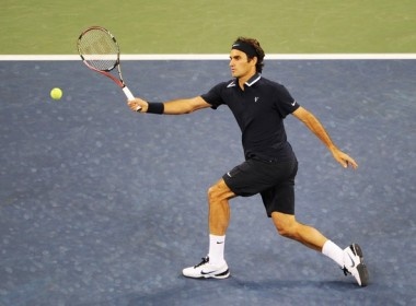 Federer phuc han truoc Soderling hinh anh